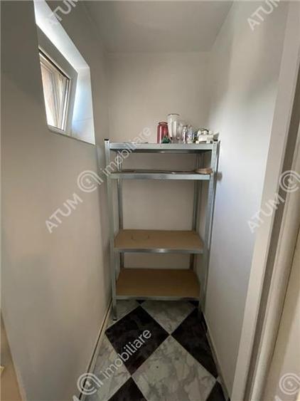 Apartament cu 3 camere decomandat, mobilat în Turnișor
