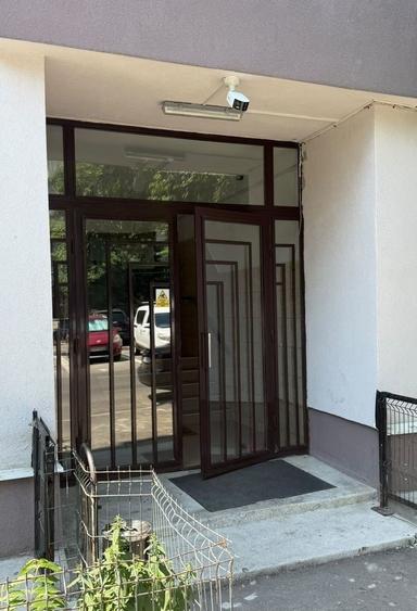 Ap 3 camere Zona Crangasi. Utilat, mobilat. - 1