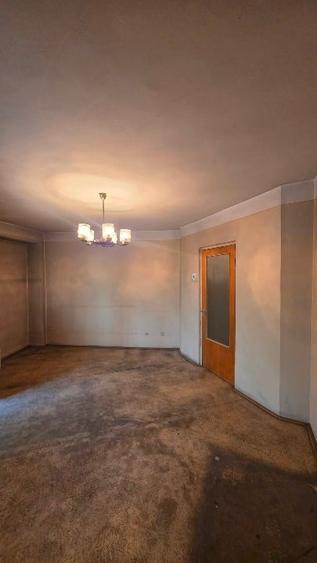 Apartament cu 2 camere decomandat în Titulescu