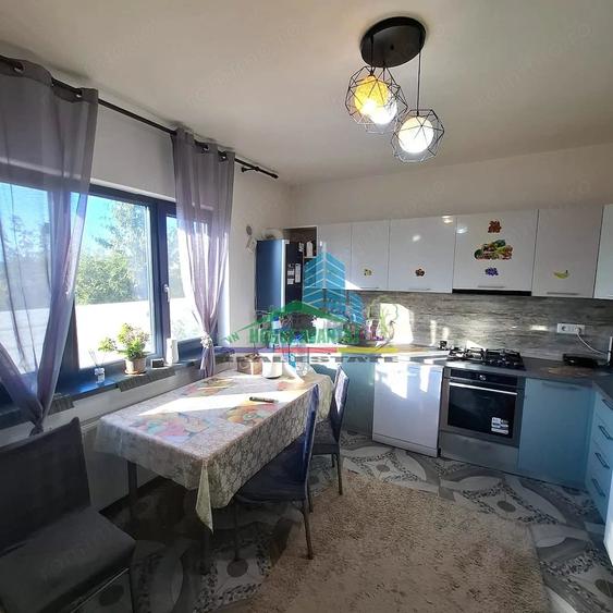 Casă cu Teren 790 Mp în Vest