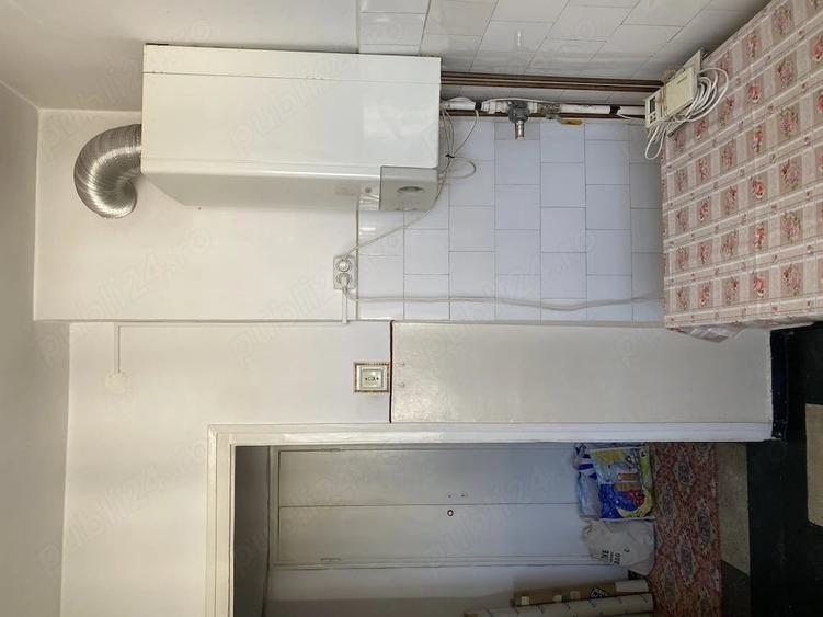 Apartament cu 3 camere semidecomandat în Central