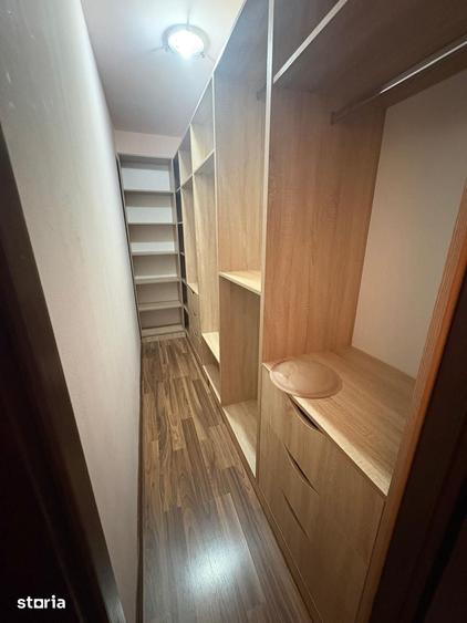 Apartament cu 3 camere decomandat în Hala Centrală