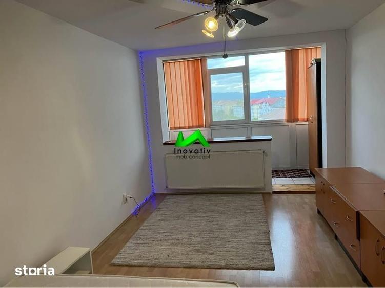Apartament cu 3 camere, mobilat în Central