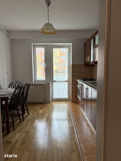 Apartament cu 4 camere în Central