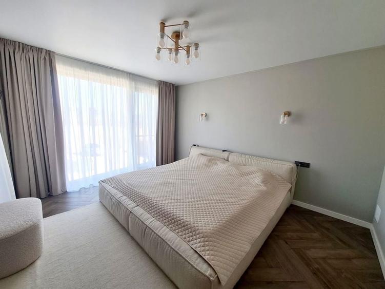 Casă cu Teren 350 Mp în Bujoreni
