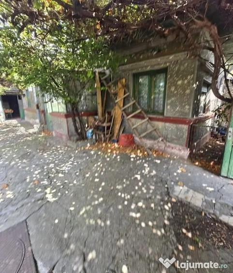 Casă cu 3 camere cu Teren 197 Mp în Rahova