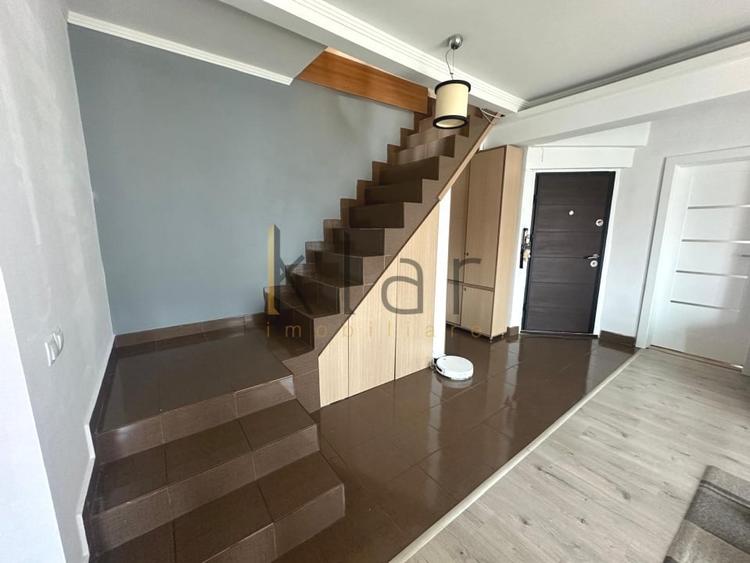 Apartament cu 4 camere semidecomandat, mobilat în Florești