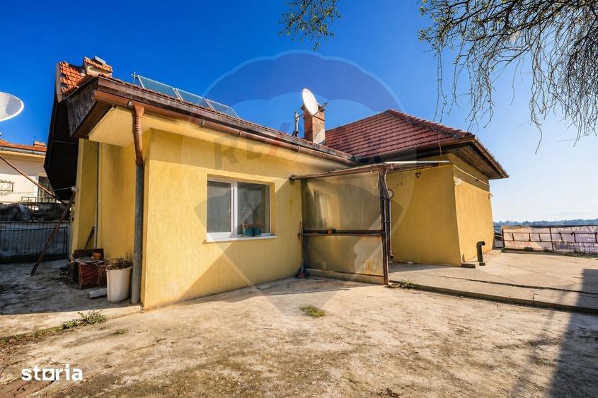 Casă cu 5 camere cu Teren 404 Mp în Bartolomeu