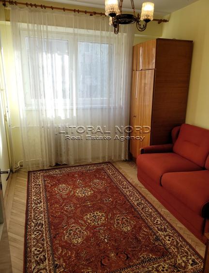 Apartament cu 3 camere decomandat în Casa de Cultură