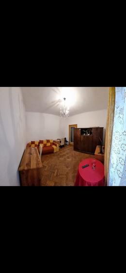Garsonieră decomandată în Cișmigiu