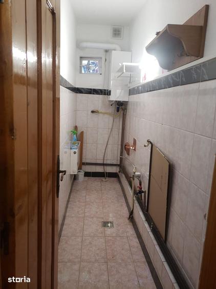 Spațiu comercial, de 35 mp, în Podu Roș