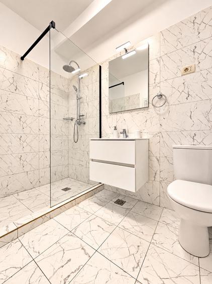 Apartament cu 2 camere semidecomandat, mobilat în Mamaia-Sat