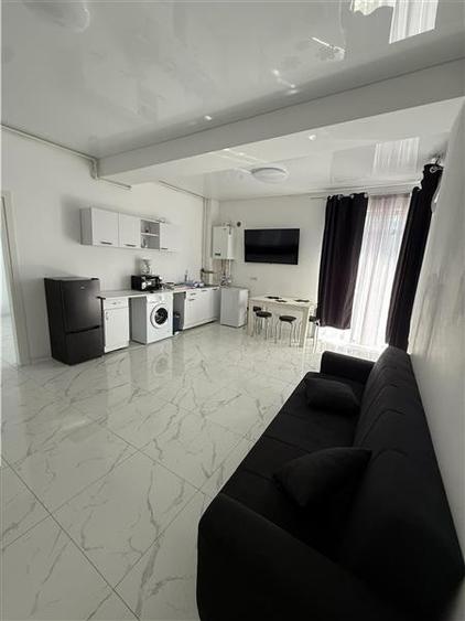 Apartament cu 5 camere decomandat, mobilat în Nord