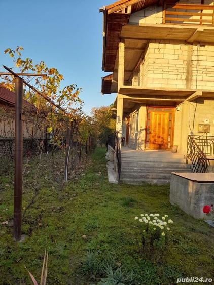 Casă cu 3 camere cu Teren 843 Mp în Sănătești