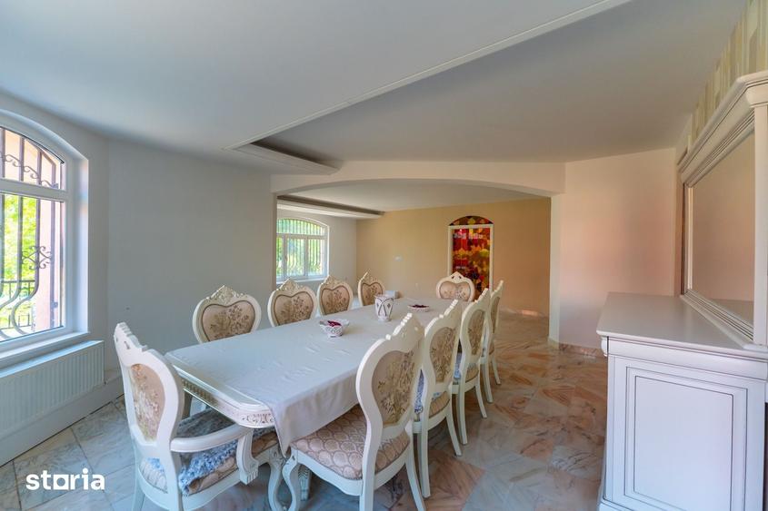 Casă cu 5 camere cu Teren 1402 Mp în Găvana