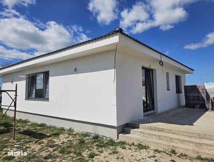 Casă cu 4 camere în Cheriu