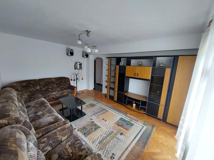 Apartament cu 4 camere decomandat în Ocna Mureș