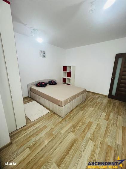 Apartament cu 3 camere, mobilat în Tractorul