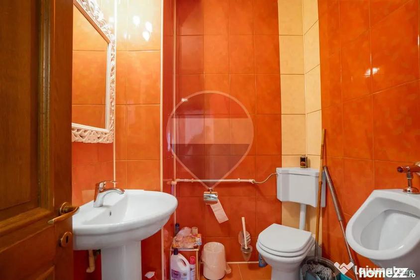 Casă cu 13 camere cu Teren 4780 Mp în Moieciu