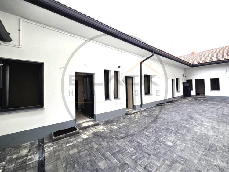 Casă individuală cu 5 camere cu Canalizare în Central