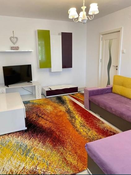 Apartament cu 3 camere semidecomandat, mobilat în Grivița