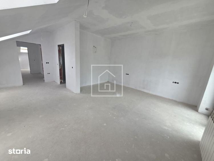 Casă cu 5 camere cu Teren 250 Mp în Axente Sever
