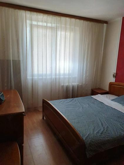 Apartament cu 3 camere decomandat în Dristor