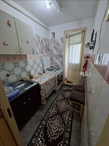 Apartament cu 2 camere nedecomandat în Ferentari