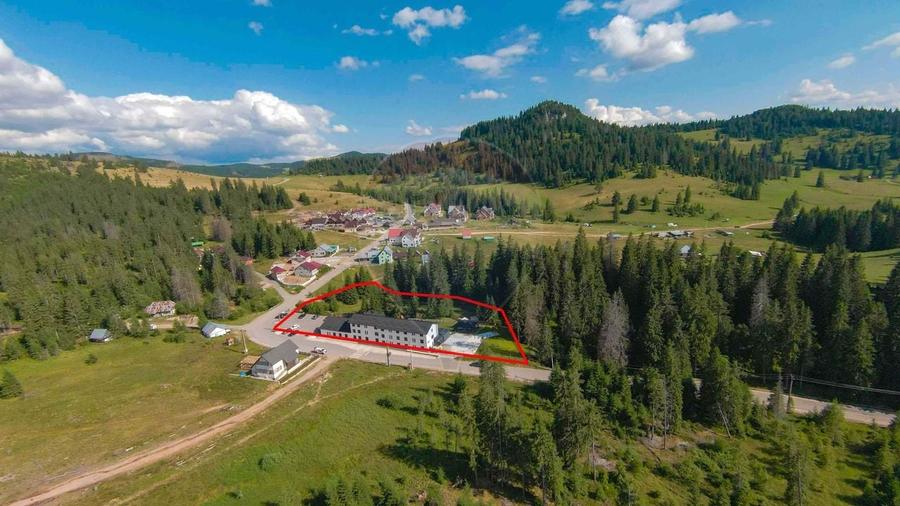Hotel/Pensiune, de 972 mp, în Budureasa