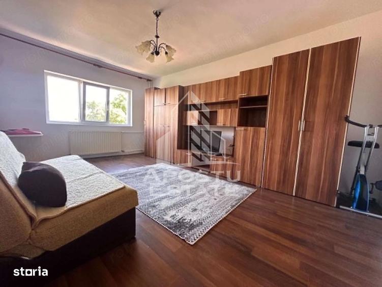 Apartament cu 2 camere decomandat în Lipovei