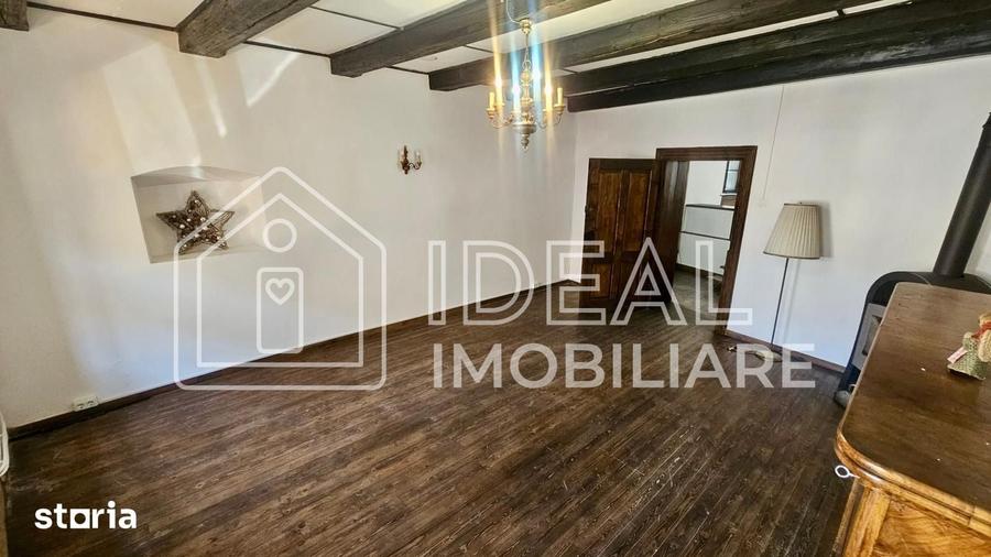 Casă cu 7 camere cu Teren 100 Mp în Ultracentral