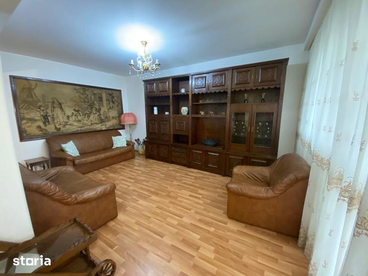 Apartament cu 4 camere decomandat în Pantelimon