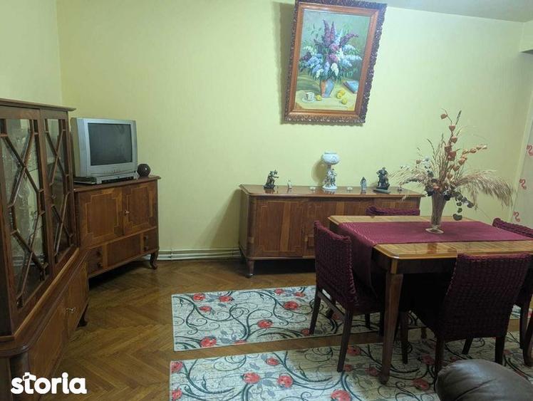 Apartament cu 4 camere decomandat în Progresul