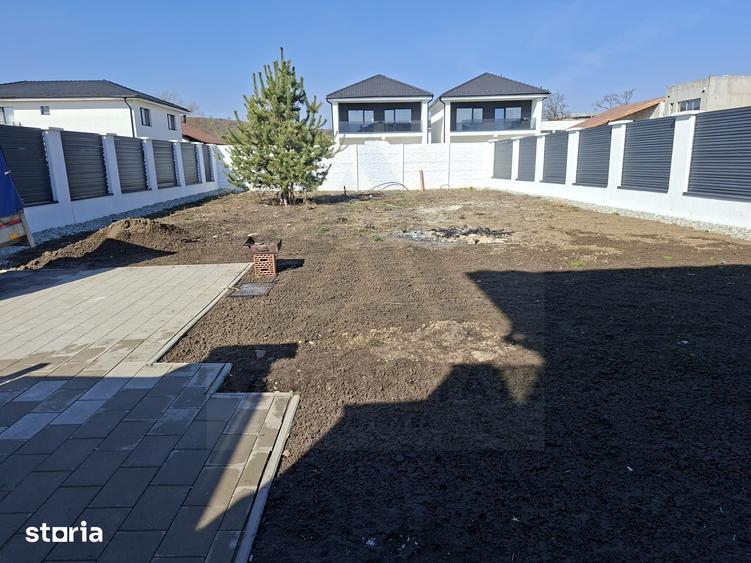 Casă cu 4 camere cu Teren 475 Mp în Șelimbăr