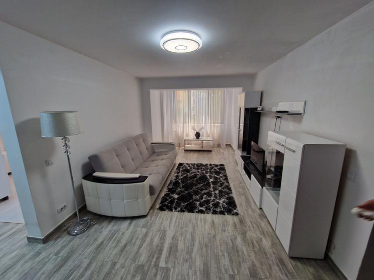 Apartament cu 2 camere în Micro 6