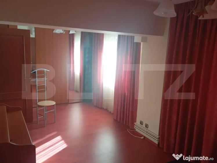 Apartament cu 4 camere decomandat, mobilat în Cetate
