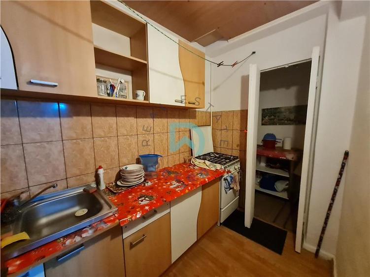 Garsonieră decomandată, mobilată în Răcădău
