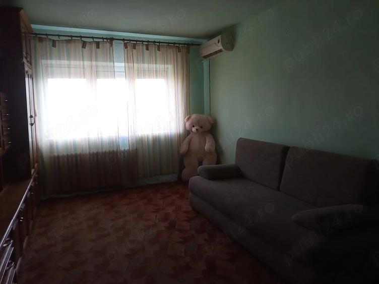 Apartament cu 2 camere decomandat în Girocului