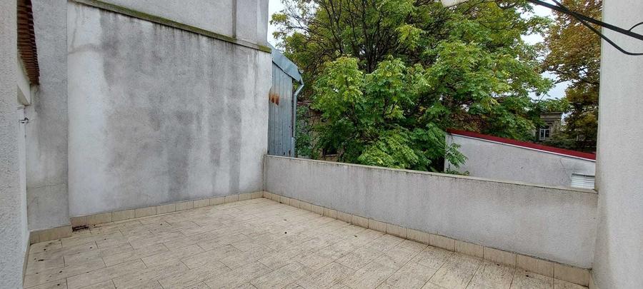 Casă cu 4 camere în Ultracentral