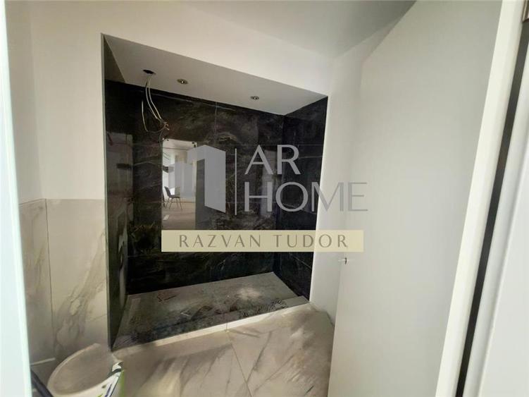 Apartament cu 4 camere decomandat în Ultracentral