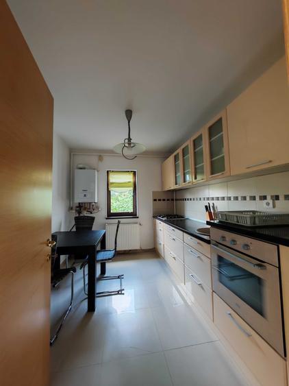Inchiriez apartament 2 camere Tractorul - 4