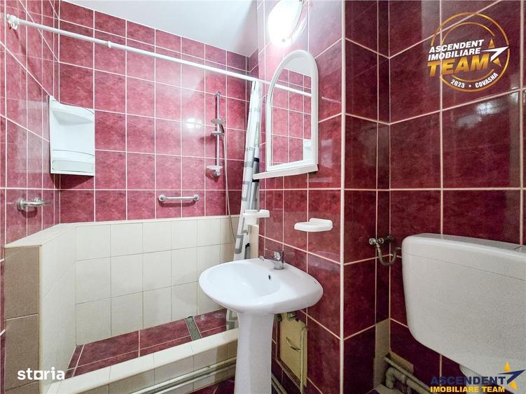 Apartament cu 3 camere decomandat, mobilat în Ciucului