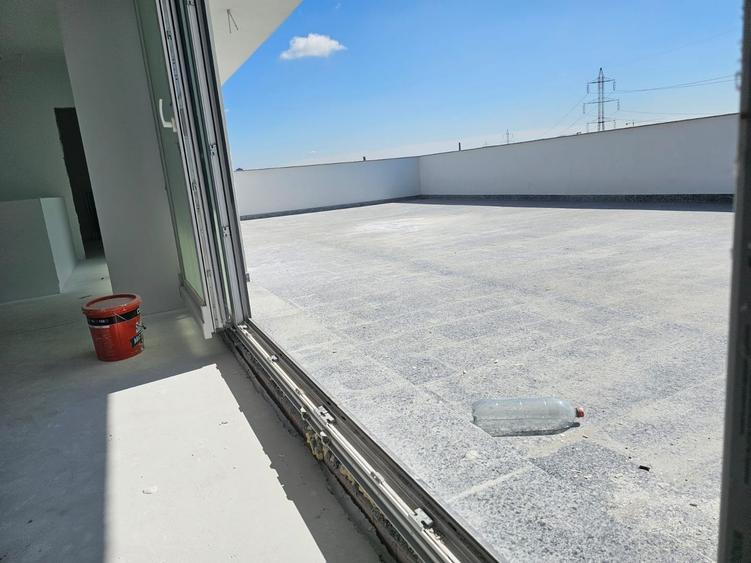 Apartament cu 4 camere decomandat în Berceni