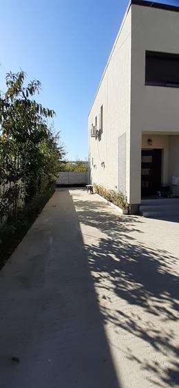 Casă individuală cu 3 camere cu Canalizare în Ștefăneștii de Jos