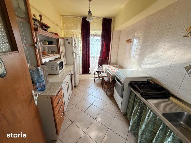 Apartament cu 4 camere în Dacia