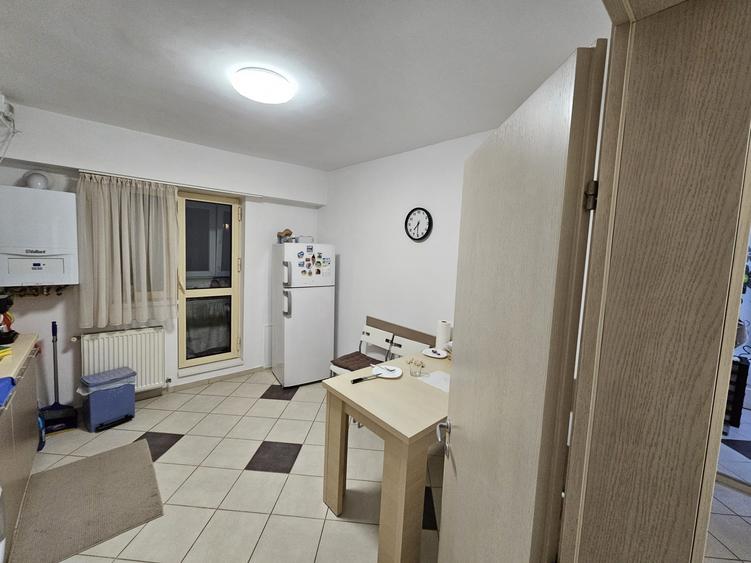 Apartament cu 2 camere decomandat, mobilat în P-ța Muncii