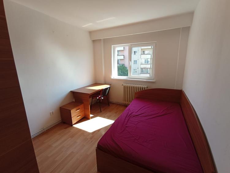 Apartament cu 4 camere decomandat în Mărăști