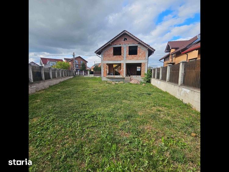 Casă cu 3 camere cu Teren 495 Mp în Sântandrei