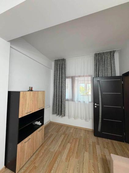 Apartament cu 3 camere decomandat în Tătărași