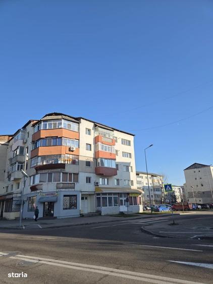 Apartament cu 2 camere decomandat în Micro 11